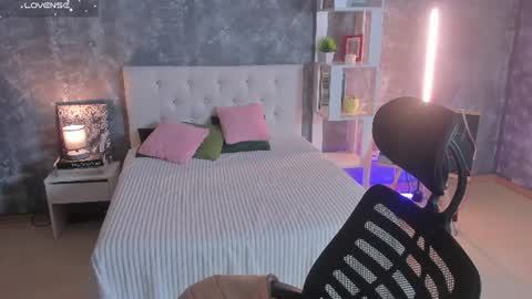 Snapshot of shiny_lisss chatting on 08.02.26 Lisa online show from 08.02.26