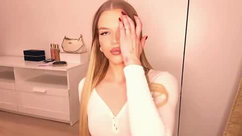 shirapung online show from 04.19.26