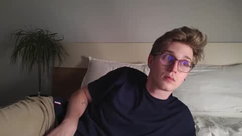 Matthew online show from 12.05.25