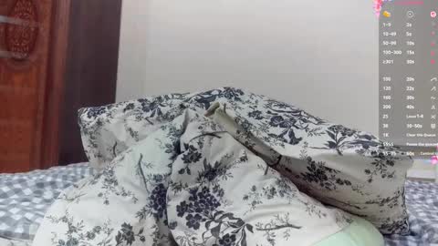 Snapshot of shirleyboulet chatting on 01.08.26 Luna online show from 01.08.26