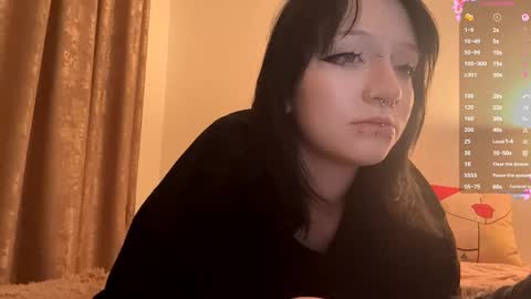 Snapshot of shirleyboulet chatting on 01.10.26 Luna online show from 01.10.26