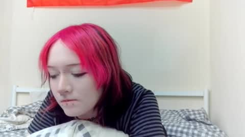 Snapshot of shirleyboulet chatting on 02.15.26 Luna online show from 02.15.26