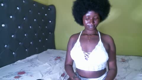 Snapshot of shiro254 chatting on 03.04.25 Shi-ro online show from 03.04.25