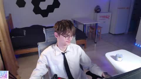 Snapshot of shiromy_ chatting on 11.24.25 shiromy_ online show from 11.24.25