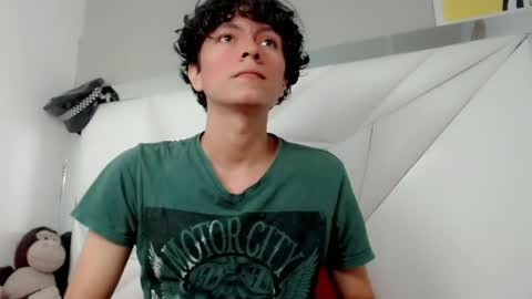 Snapshot of shirowitheb chatting on 04.09.26 SHIRO online show from 04.09.26