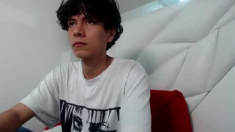 Snapshot of shirowitheb chatting on 04.12.26 SHIRO online show from 04.12.26