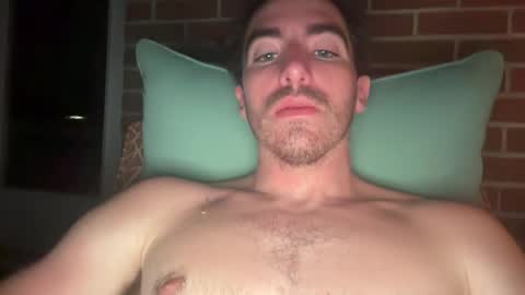 Snapshot of shirtlesshunk15 chatting on 06.25.26 shirtlesshunk15 online show from 06.25.26