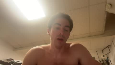 Snapshot of shirtlesshunk15 chatting on 07.02.26 shirtlesshunk15 online show from 07.02.26