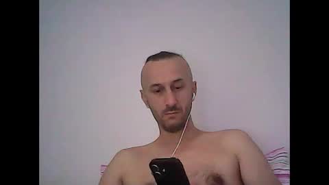 Snapshot of shooter_coool chatting on 10.04.25 shooter_coool online show from 10.04.25