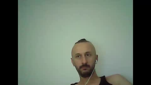 Snapshot of shooter_coool chatting on 10.26.25 shooter_coool online show from 10.26.25