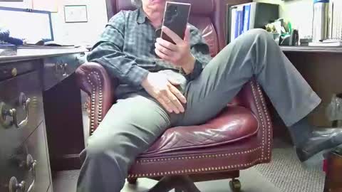 nikolas send dm for an appointment online show from 02.04.26