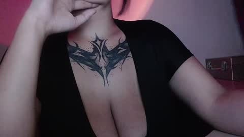 Snapshot of shopie_hank chatting on 01.23.25 Shopie Hank online show from 01.23.25