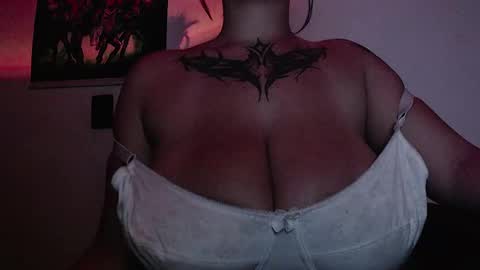 Snapshot of shopie_hank chatting on 01.25.25 Shopie Hank online show from 01.25.25