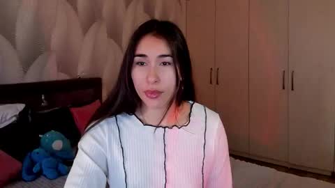 Mika online show from 11.17.25