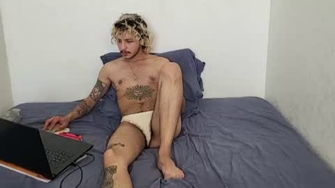 Snapshot of shy_boy17 chatting on 06.19.26 your shy boy online show from 06.19.26