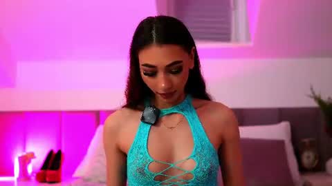 Snapshot of shy_eveline chatting on 06.19.26 shy_eveline online show from 06.19.26