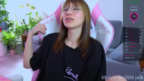 Snapshot of shy_or_horny chatting on 03.13.26 HI i am Marcy online show from 03.13.26