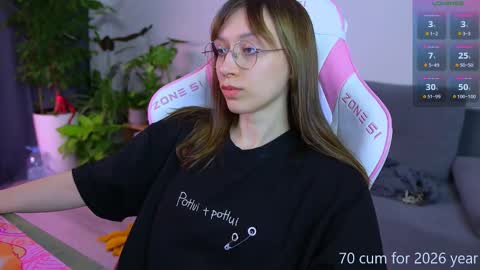Snapshot of shy_or_horny chatting on 03.23.26 HI i am Marcy online show from 03.23.26