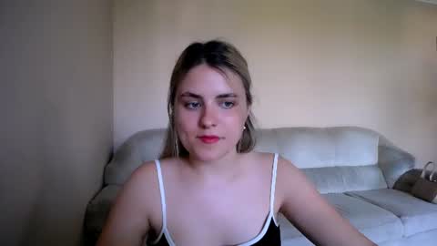 Snapshot of shy_sabrina_ chatting on 06.10.26 shy_sabrina_ online show from 06.10.26
