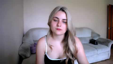 Snapshot of shy_sabrina_ chatting on 07.04.26 shy_sabrina_ online show from 07.04.26
