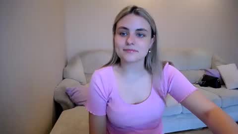 Snapshot of shy_sabrina_ chatting on 07.11.26 shy_sabrina_ online show from 07.11.26