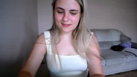 Snapshot of shy_sabrina_ chatting on 07.21.26 shy_sabrina_ online show from 07.21.26