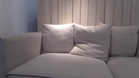 shy_schoolgirl_ online show from 02.18.25