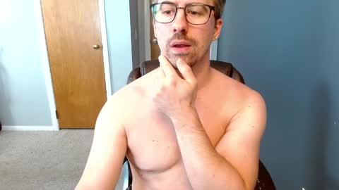 Snapshot of shydice chatting on 10.26.25 shydice online show from 10.26.25