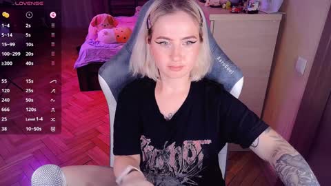 Effie online show from 12.19.24