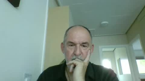 Snapshot of shyguytm chatting on 11.03.25 shyguytm online show from 11.03.25