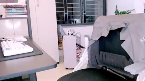 shyn_22 online show from 10.10.25