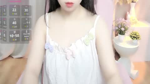 Snapshot of shynana23 chatting on 06.25.26 nana online show from 06.25.26