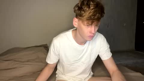 Snapshot of shyredstar chatting on 12.12.24 Tom and Betty online show from 12.12.24