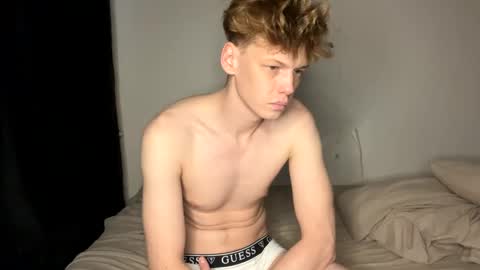 Snapshot of shyredstar chatting on 12.12.24 Tom and Betty online show from 12.12.24