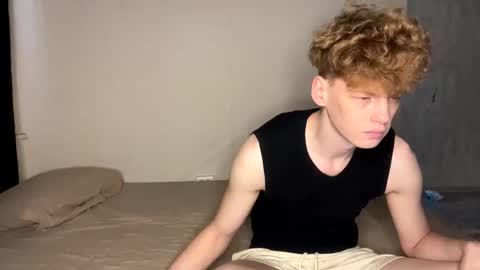 Snapshot of shyredstar chatting on 12.17.24 Tom and Betty online show from 12.17.24