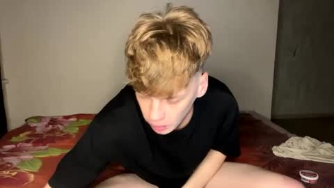 Snapshot of shyredstar chatting on 12.19.24 Tom and Betty online show from 12.19.24