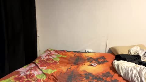 Snapshot of shyredstar chatting on 12.26.24 Tom and Betty online show from 12.26.24