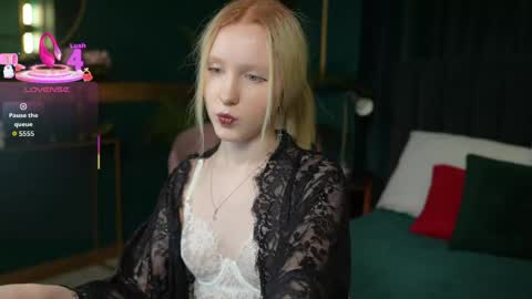 Sia online show from 04.20.26