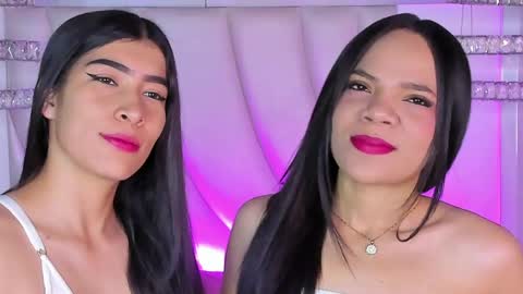 Siara and Zoe tattoo online show from 04.25.26