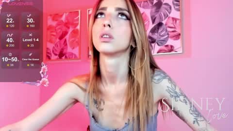 Snapshot of sidneey_lovee chatting on 05.15.26 SIDNEEY online show from 05.15.26