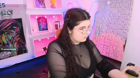 Snapshot of siena_aa chatting on 05.19.26 Siena online show from 05.19.26
