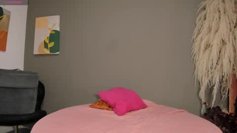 sienna_glow online show from 10.09.25