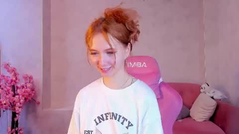 Snapshot of sienna_nyx chatting on 06.25.26 Sienna online show from 06.25.26