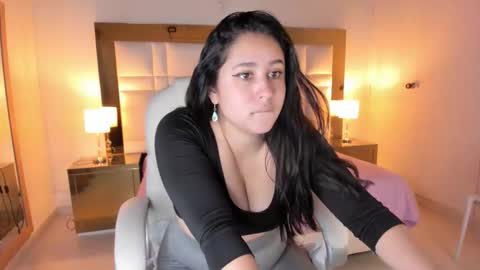 Sienna  online show from 11.07.25