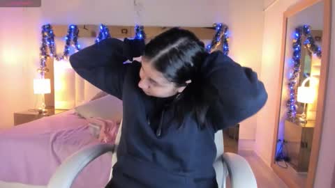 Sienna  online show from 12.05.25