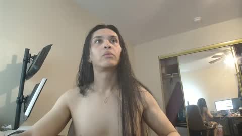 Snapshot of siennalilbunnykate chatting on 12.12.24 Nicole Zelaya Ferrati  Niky Ferrati online show from 12.12.24