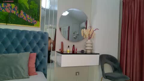 Sienna online show from 01.14.26