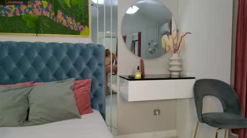 Sienna online show from 02.04.26