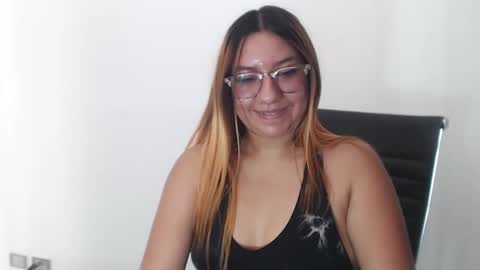 Sienna Rose online show from 02.04.25