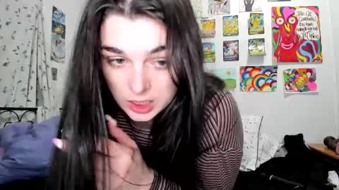 Snapshot of sierrasquirter chatting on 12.20.24 Sierra online show from 12.20.24